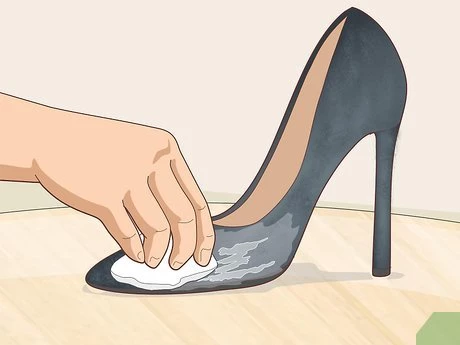 چرا نگهداری و تمیزکاری کفش زنانه پاشنه بلند مهم است؟
